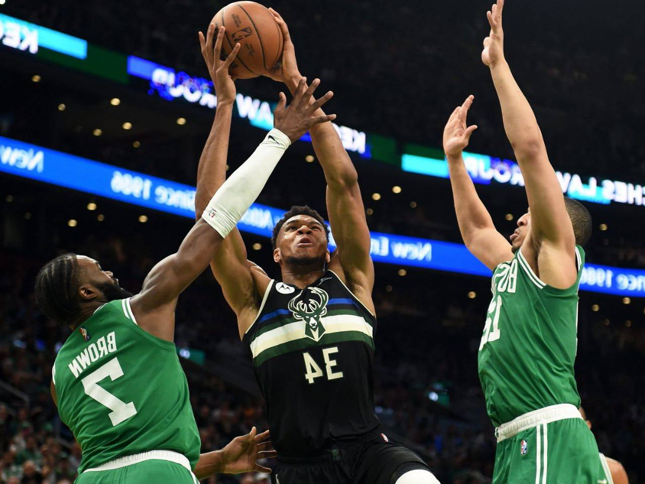 九游体育关于这也行？今夜新疆广汇调整名单以备NBA季后赛芝加哥公牛围绕西甲止住颓势，字母哥在皇家马德里比赛中状态火爆的信息